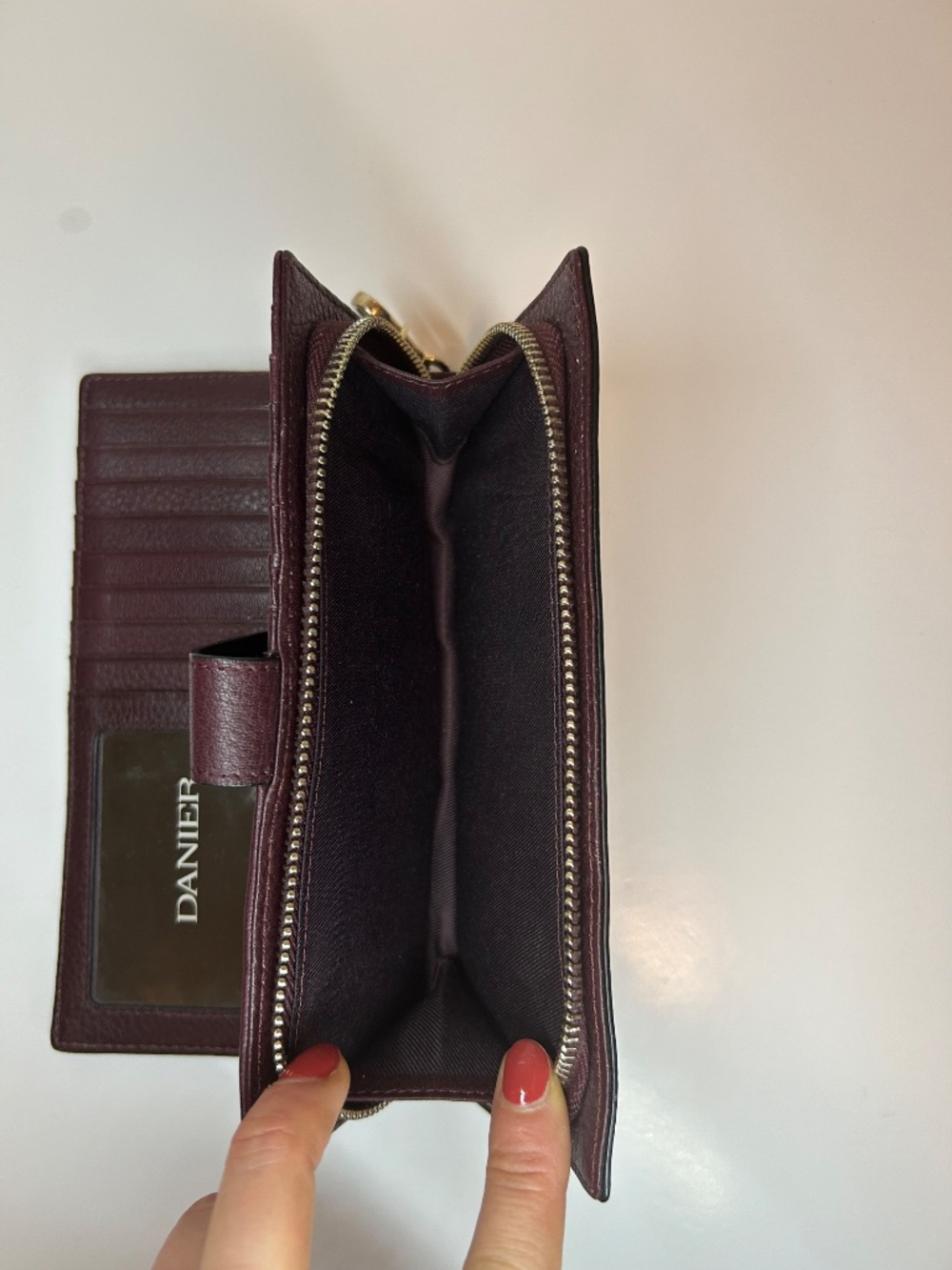 Danier Women’s Leather Long Wallet Multi ID Card Holder Clutch Purse Burgundy - Picture 4 of 13